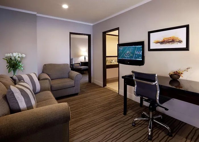 Doubletree By Hilton Claremont